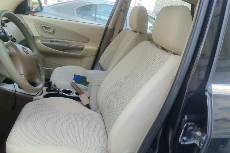 Used Hyundai Tucson 2009 2.0L Manual Two-Wheel Drive Fashion Edition Left Front Seat