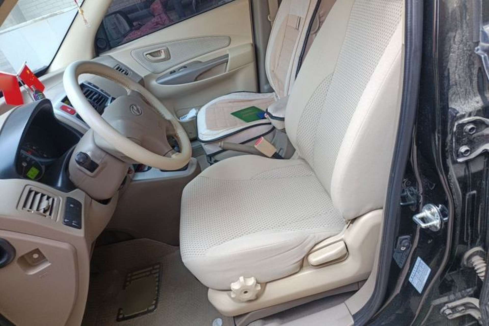 Used Hyundai Tucson 2009 2.0L Manual Two-Wheel Drive Fashion Edition Left Front Seat