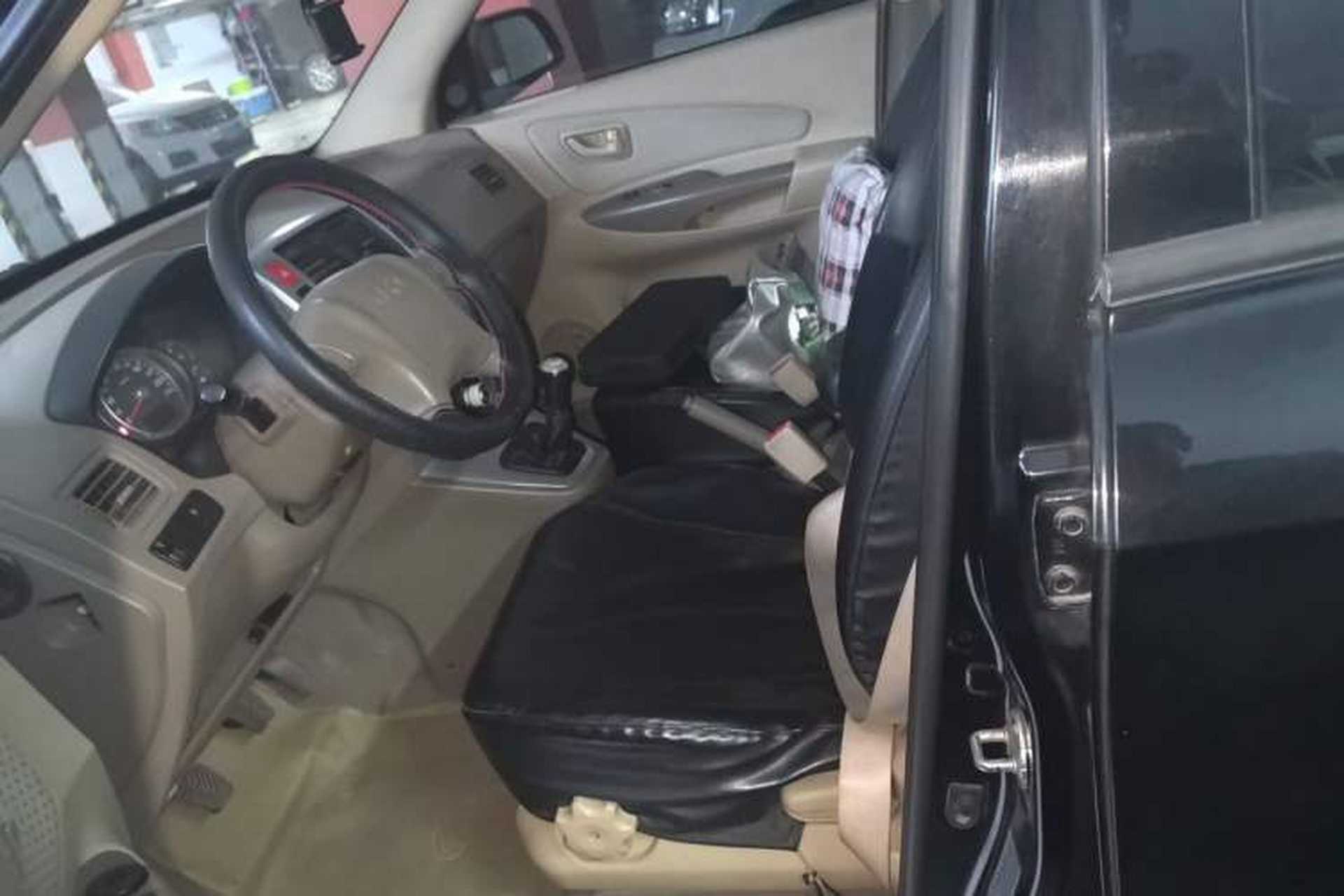 Used Hyundai Tucson 2009 2.0L Manual Two-Wheel Drive Fashion Edition Left Front Seat