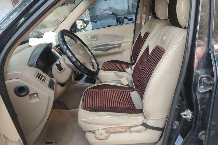 Used Hyundai Tucson 2009 2.0L Manual Two-Wheel Drive Fashion Edition Left Front Seat