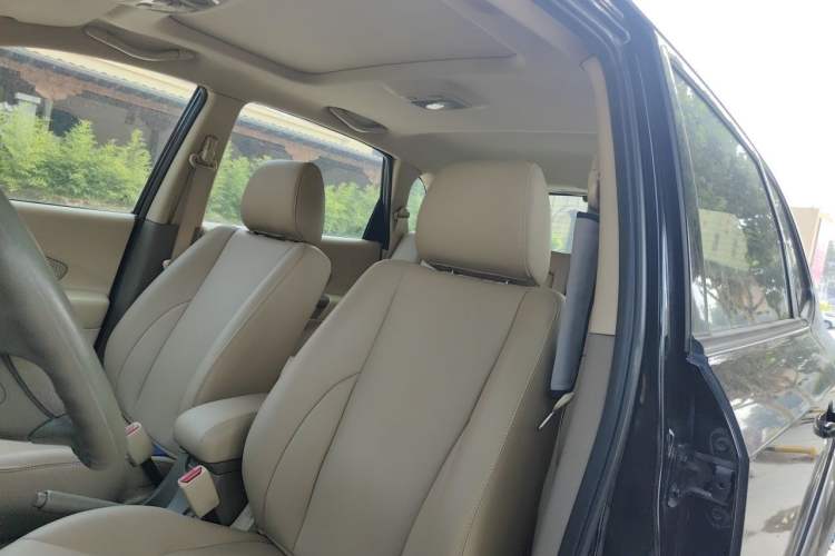Used Hyundai Tucson 2009 2.0L Manual Two-Wheel Drive Fashion Edition Left Front Seat