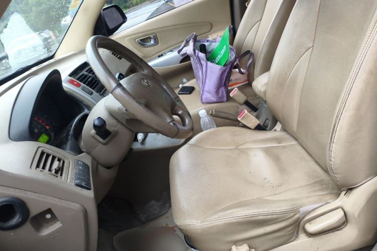 Used Hyundai Tucson 2009 2.0L Automatic Two-Wheel Drive with Sunroof Left Front Seat