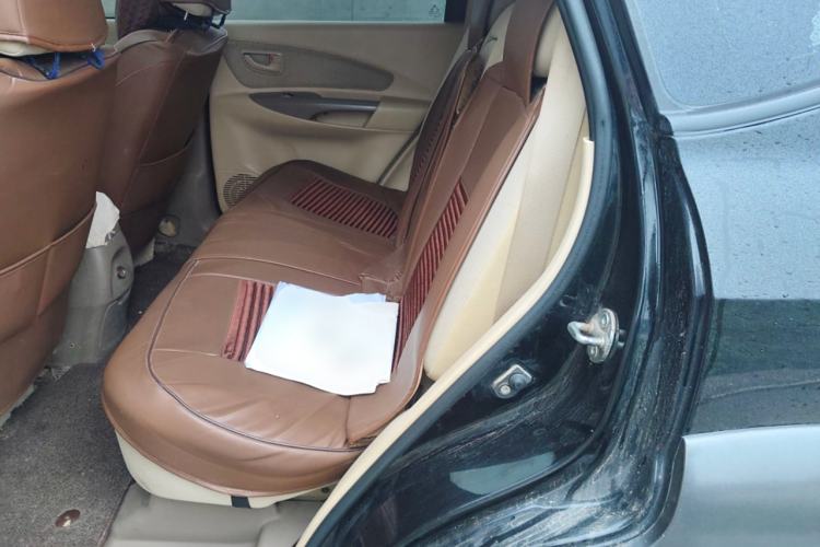 Used Hyundai Tucson 2009 2.0L Manual Two-Wheel Drive Fashion Edition Left Rear Seat