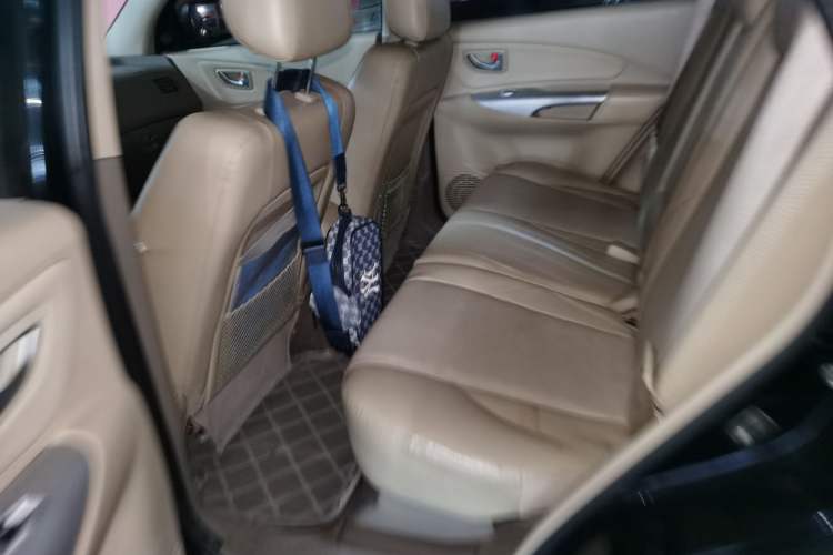 Used Hyundai Tucson 2009 2.0L Automatic Two-Wheel Drive with Sunroof Left Rear Seat