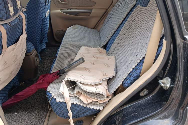 Used Hyundai Tucson 2009 2.0L Manual Two-Wheel Drive Fashion Edition Left Rear Seat