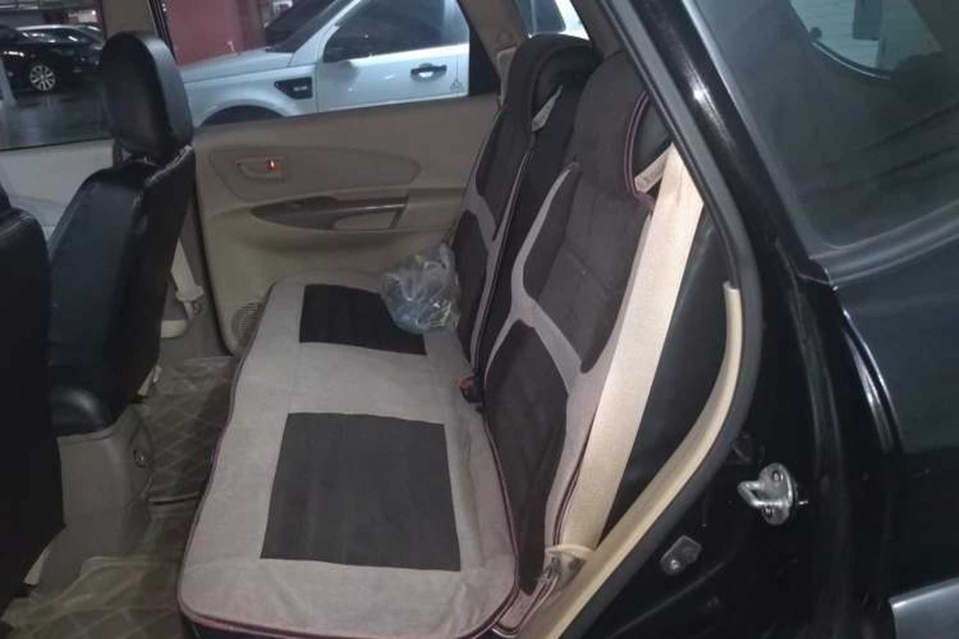 Used Hyundai Tucson 2009 2.0L Manual Two-Wheel Drive Fashion Edition Left Rear Seat