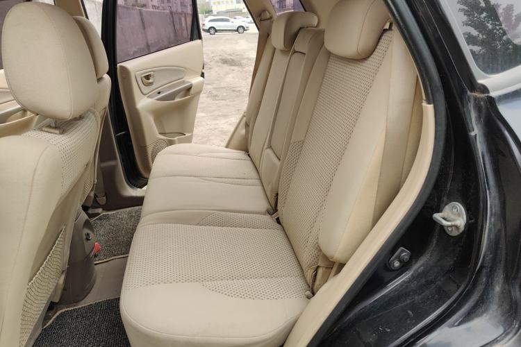 Used Hyundai Tucson 2009 2.0L Manual Two-Wheel Drive Fashion Edition Left Rear Seat