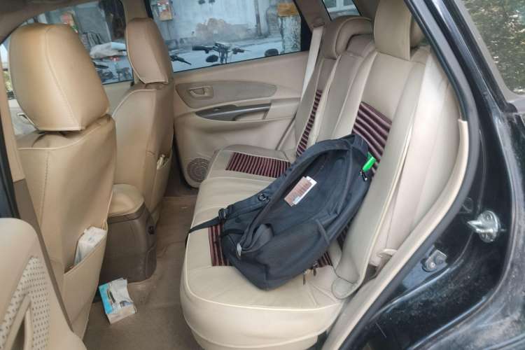 Used Hyundai Tucson 2009 2.0L Manual Two-Wheel Drive Fashion Edition Left Rear Seat