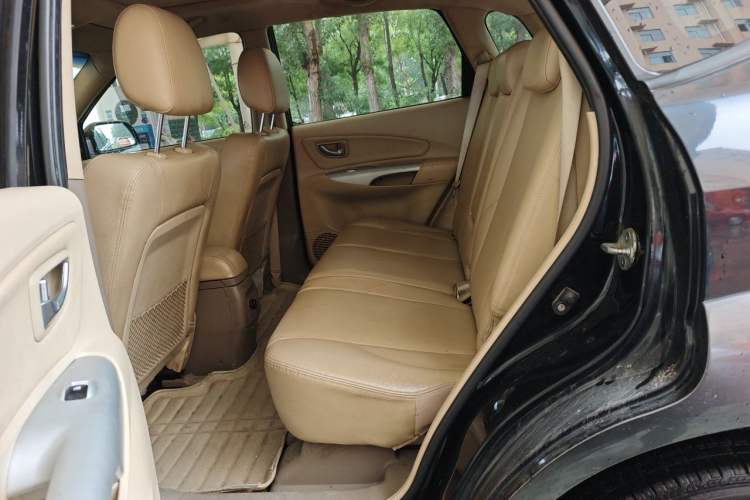 Used Hyundai Tucson 2009 2.0L Automatic Two-Wheel Drive with Sunroof Left Rear Seat