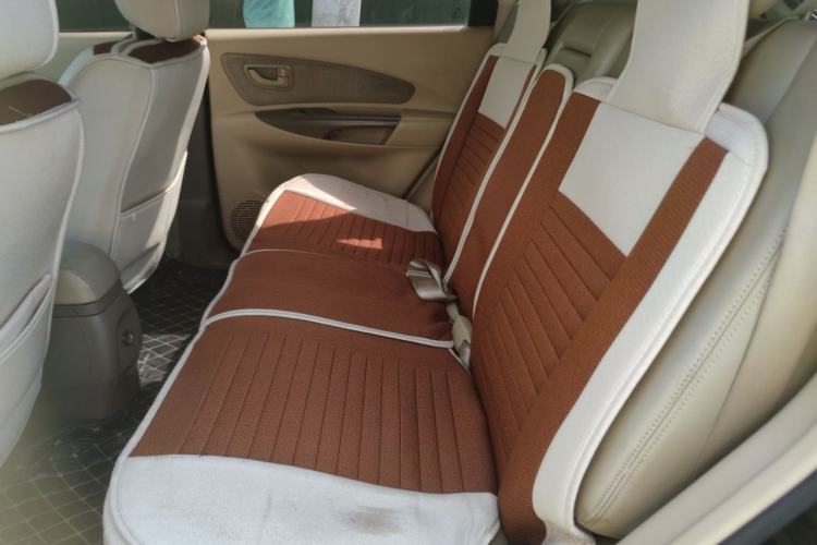 Used Hyundai Tucson 2009 2.0L Manual Two-Wheel Drive Fashion Edition Left Rear Seat