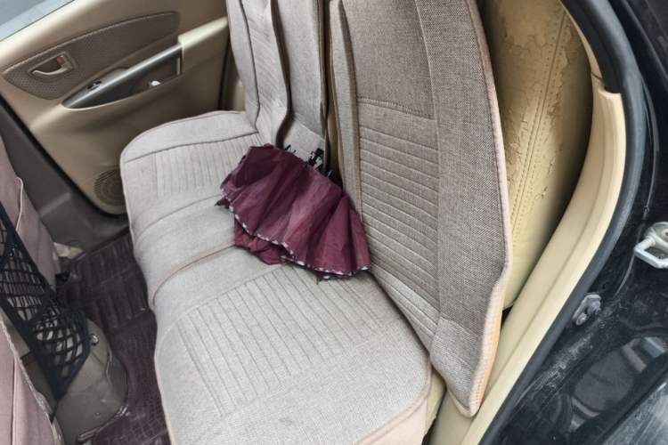 Used Hyundai Tucson 2009 2.0L Manual Two-Wheel Drive Fashion Edition Left Rear Seat