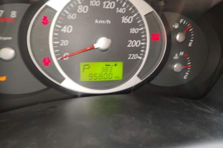 Used Hyundai Tucson 2009 2.0L Automatic Two-Wheel Drive with Sunroof Odometer Close Up