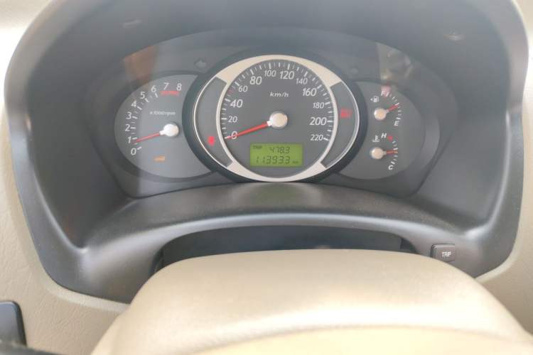 Used Hyundai Tucson 2009 2.0L Manual Two-Wheel Drive Fashion Edition Odometer Close Up