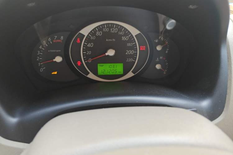 Used Hyundai Tucson 2009 2.0L Manual Two-Wheel Drive Fashion Edition Odometer Close Up