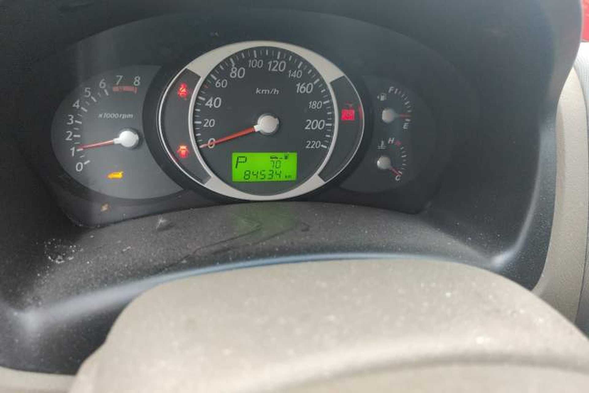 Used Hyundai Tucson 2009 2.0L Automatic Two-Wheel Drive with Sunroof Odometer Close Up