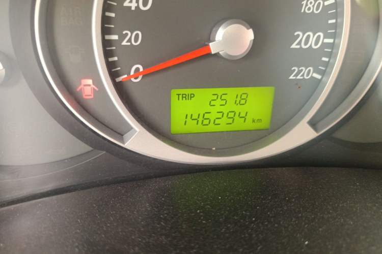 Used Hyundai Tucson 2009 2.0L Manual Two-Wheel Drive Fashion Edition Odometer Close Up