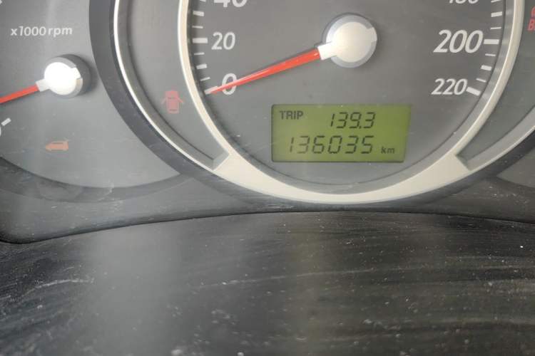 Used Hyundai Tucson 2009 2.0L Manual Two-Wheel Drive Fashion Edition Odometer Close Up