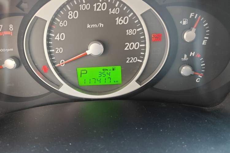 Used Hyundai Tucson 2009 2.0L Automatic Two-Wheel Drive with Sunroof Odometer Close Up
