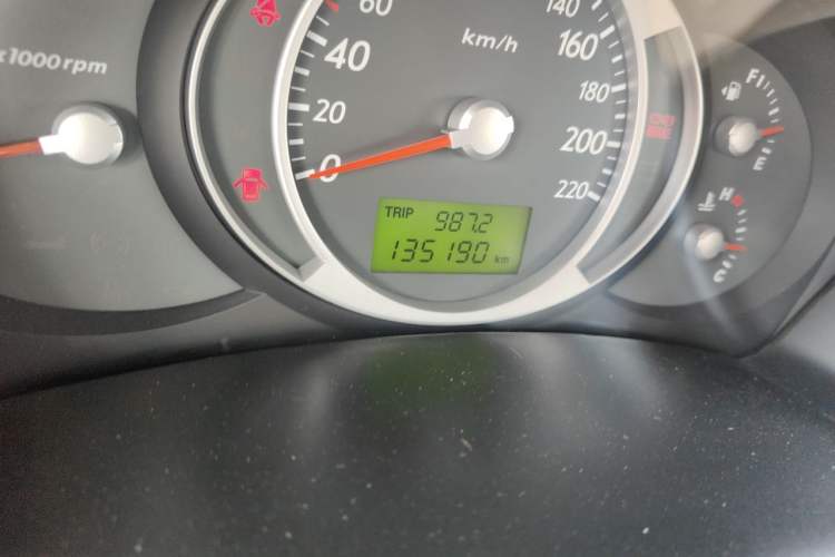 Used Hyundai Tucson 2009 2.0L Manual Two-Wheel Drive Fashion Edition Odometer Close Up