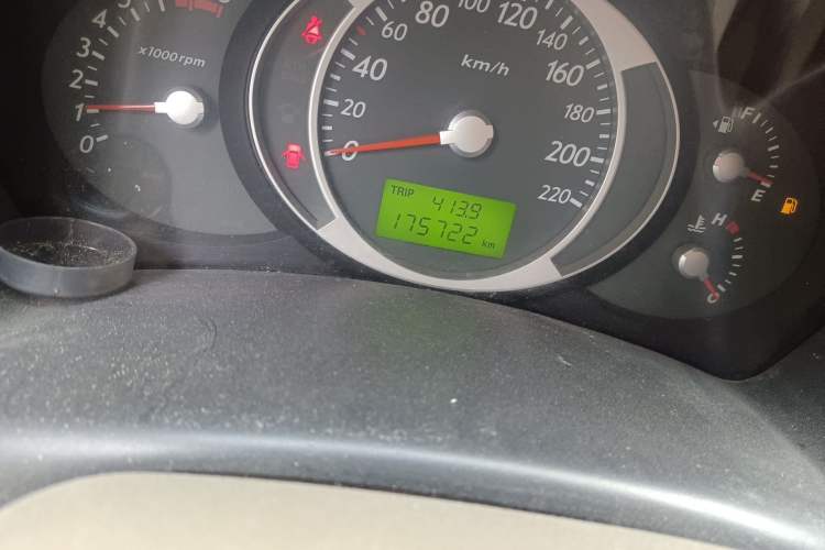 Used Hyundai Tucson 2009 2.0L Manual Two-Wheel Drive Fashion Edition Odometer Close Up
