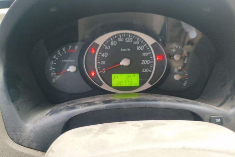 Used Hyundai Tucson 2009 2.0L Automatic Two-Wheel Drive with Sunroof Odometer Close Up