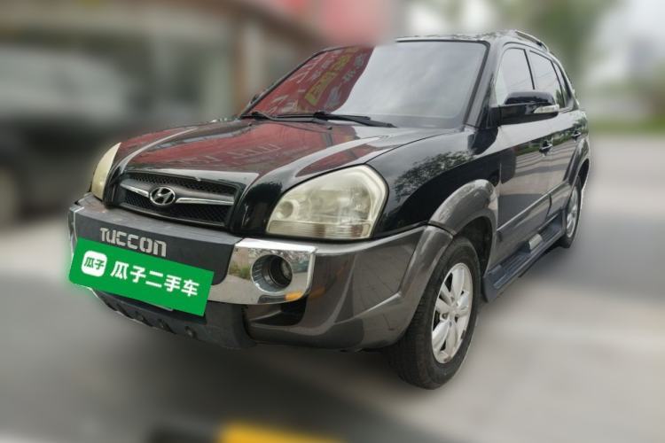 Używany Hyundai Tucson 2009 2.0L Manual Two-Wheel Drive Fashion Edition Guazi used car, China used car export, Used car for sale, Used cars, Cheapest cars for sale