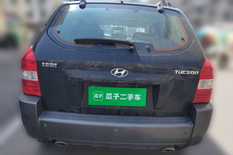 Used Hyundai Tucson 2009 2.0L Automatic Two-Wheel Drive with Sunroof Rear