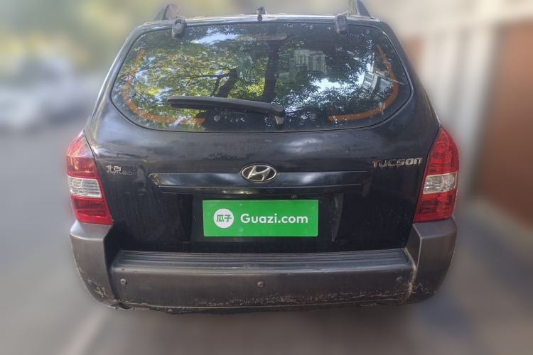 Used Hyundai Tucson 2009 2.0L Automatic Two-Wheel Drive with Sunroof Rear