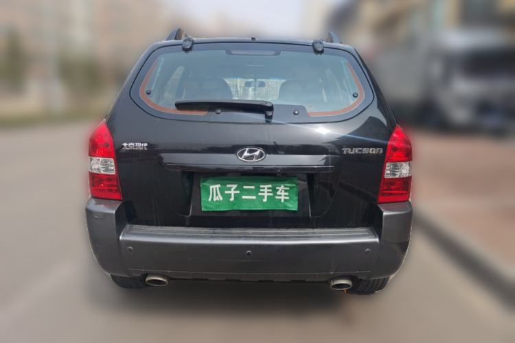 Used Hyundai Tucson 2009 2.0L Manual Two-Wheel Drive Fashion Edition Rear