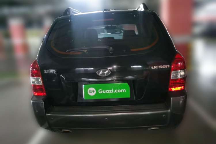 Used Hyundai Tucson 2009 2.0L Automatic Two-Wheel Drive with Sunroof Rear