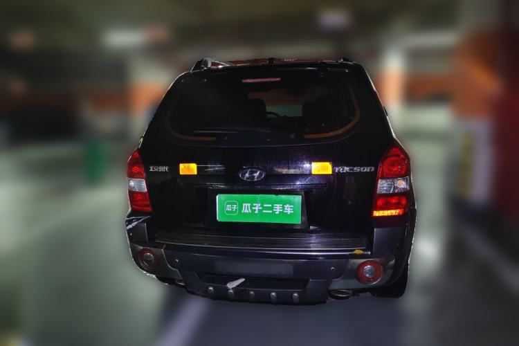 Used Hyundai Tucson 2009 2.0L Manual Two-Wheel Drive Fashion Edition Rear