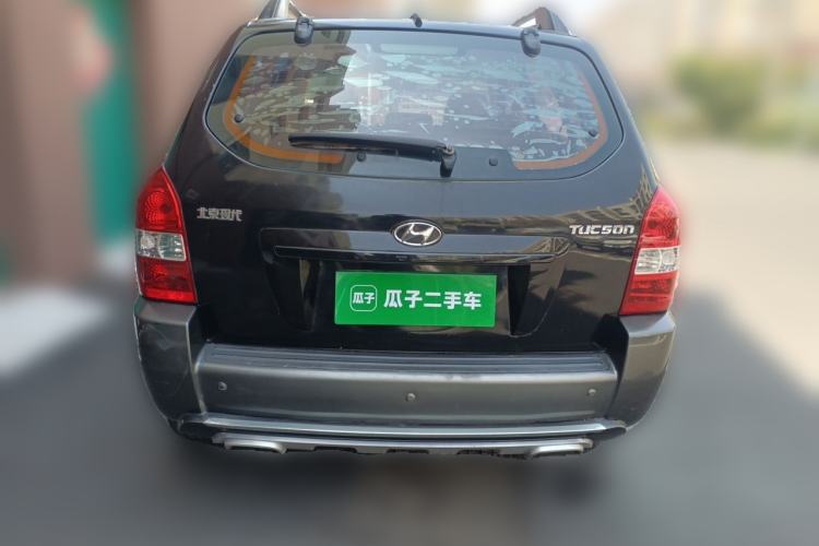 Used Hyundai Tucson 2009 2.0L Automatic Two-Wheel Drive with Sunroof Rear