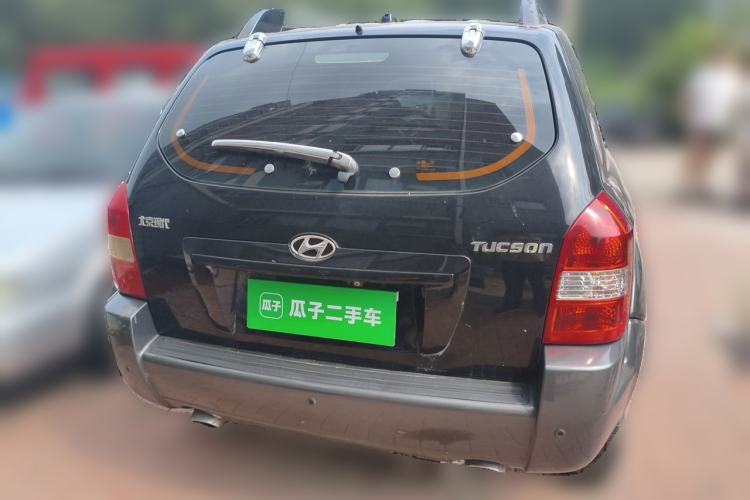 Used Hyundai Tucson 2009 2.0L Manual Two-Wheel Drive Fashion Edition Rear