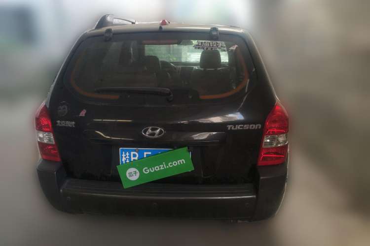 Used Hyundai Tucson 2009 2.0L Automatic Two-Wheel Drive with Sunroof Rear