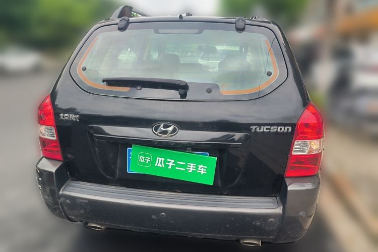 Used Hyundai Tucson 2009 2.0L Automatic Two-Wheel Drive with Sunroof Rear