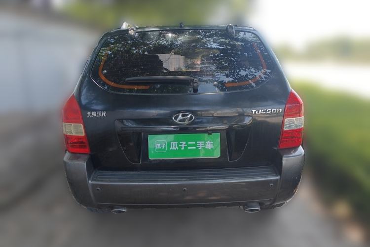 Used Hyundai Tucson 2009 2.0L Manual Two-Wheel Drive Fashion Edition Rear