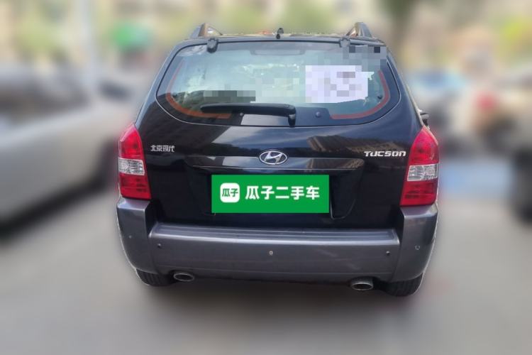 Used Hyundai Tucson 2009 2.0L Manual Two-Wheel Drive Fashion Edition Rear