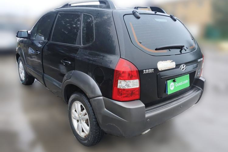 Used Hyundai Tucson 2009 2.0L Manual Two-Wheel Drive Fashion Edition Rear Left 45 Deg