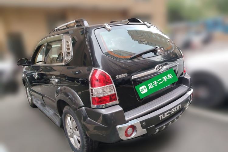 Used Hyundai Tucson 2009 2.0L Automatic Two-Wheel Drive with Sunroof Rear Left 45 Deg