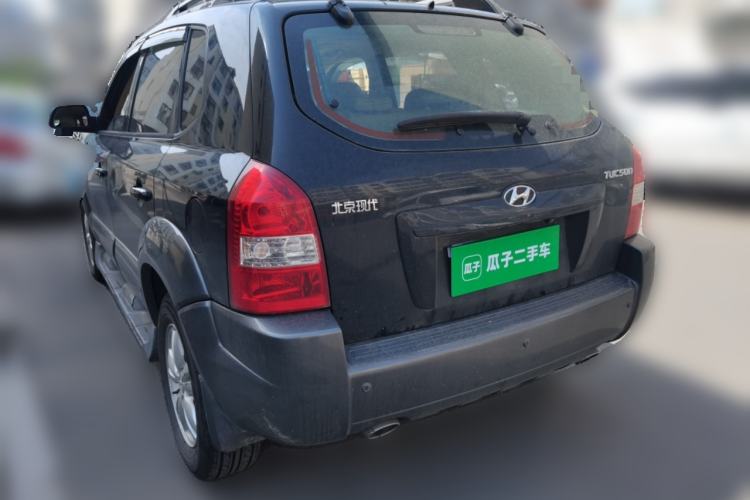 Used Hyundai Tucson 2009 2.0L Automatic Two-Wheel Drive with Sunroof Rear Left 45 Deg