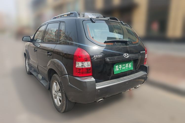 Used Hyundai Tucson 2009 2.0L Manual Two-Wheel Drive Fashion Edition Rear Left 45 Deg