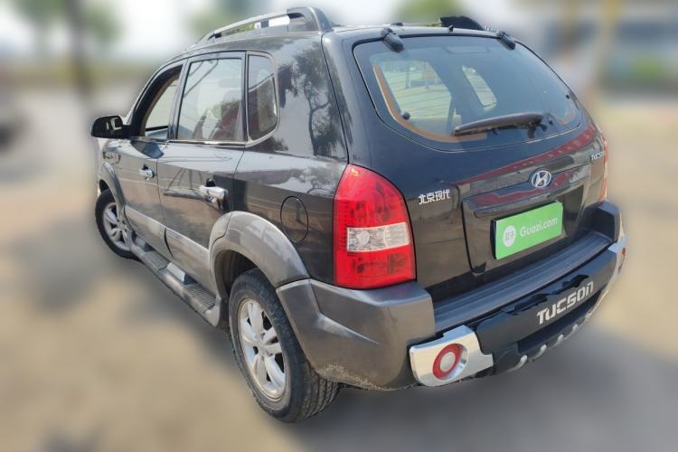 Used Hyundai Tucson 2009 2.0L Manual Two-Wheel Drive Fashion Edition Rear Left 45 Deg
