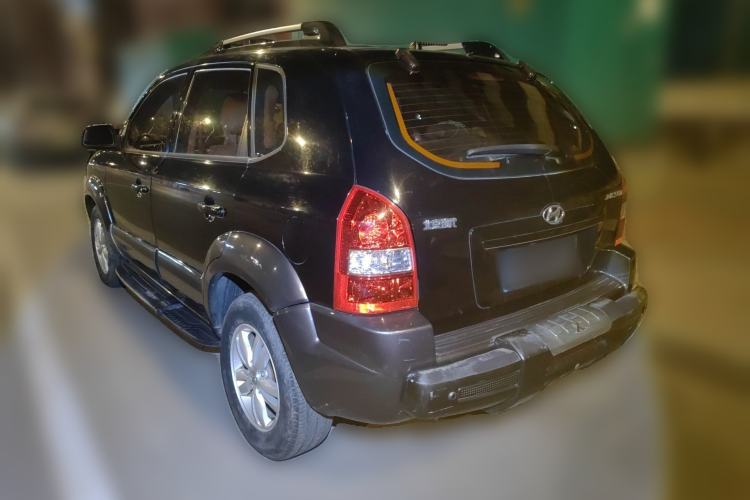 Used Hyundai Tucson 2009 2.0L Automatic Two-Wheel Drive with Sunroof Rear Left 45 Deg