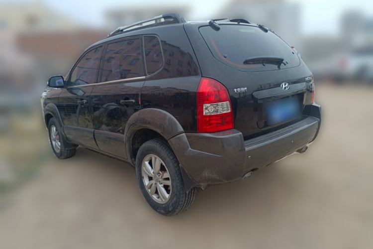 Used Hyundai Tucson 2009 2.0L Manual Two-Wheel Drive Fashion Edition Rear Left 45 Deg