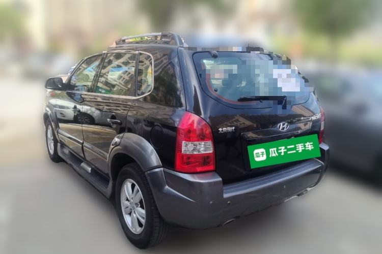 Used Hyundai Tucson 2009 2.0L Manual Two-Wheel Drive Fashion Edition Rear Left 45 Deg