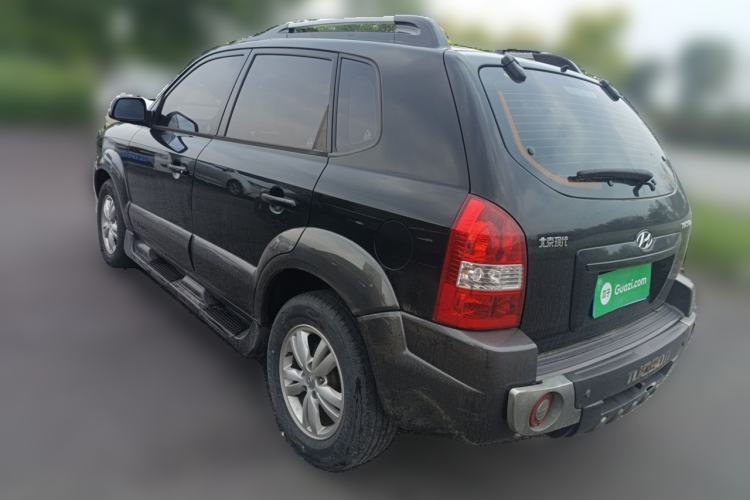 Used Hyundai Tucson 2009 2.0L Manual Two-Wheel Drive Fashion Edition Rear Left 45 Deg