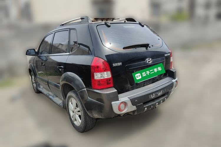 Used Hyundai Tucson 2009 2.0L Manual Two-Wheel Drive Fashion Edition Rear Left 45 Deg