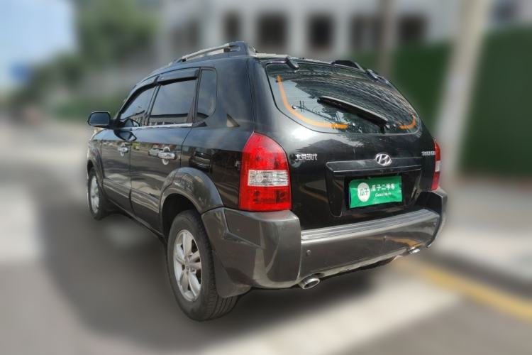 Used Hyundai Tucson 2009 2.0L Manual Two-Wheel Drive Fashion Edition Rear Left 45 Deg