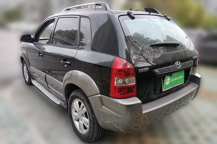 Used Hyundai Tucson 2009 2.0L Manual Two-Wheel Drive Fashion Edition Rear Left 45 Deg