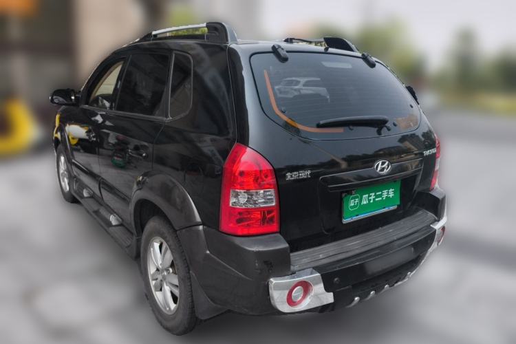Used Hyundai Tucson 2009 2.0L Manual Two-Wheel Drive Fashion Edition Rear Left 45 Deg